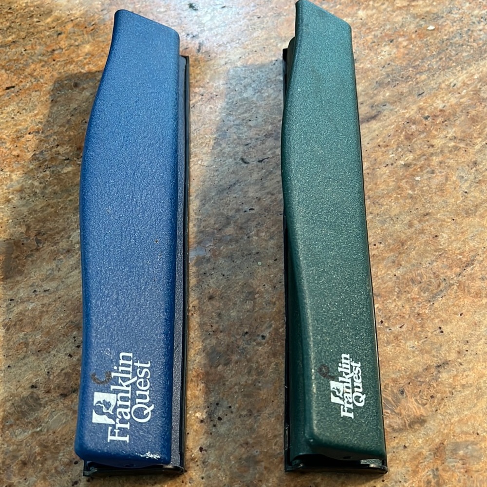 Franklin Covey Franklin Quest hole punches.